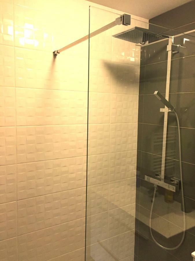 The One Suite Άννεσι Εξωτερικό φωτογραφία